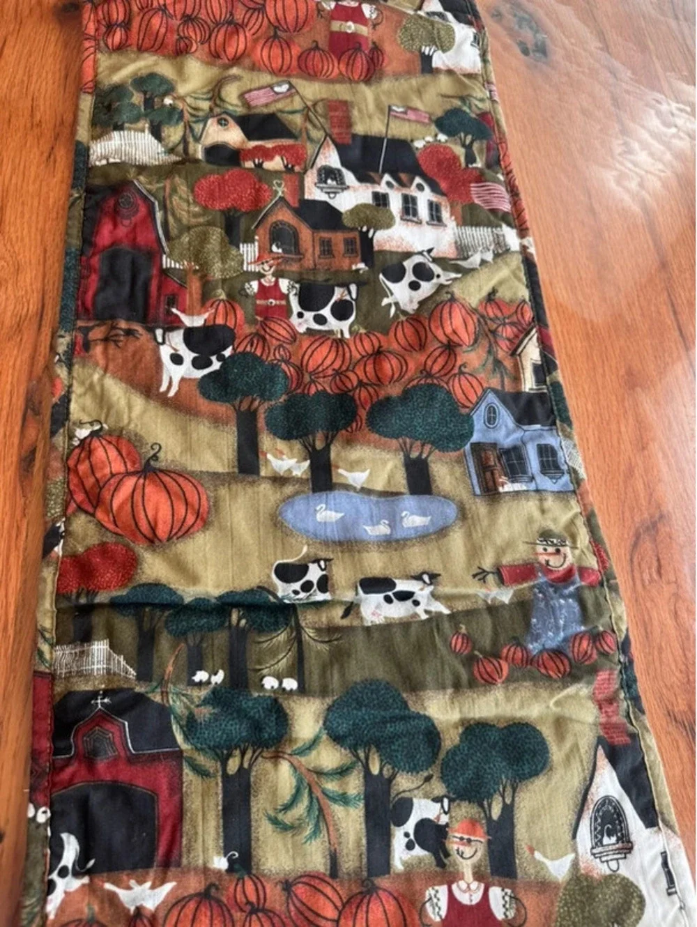 Vintage Fall theme quilted table runner